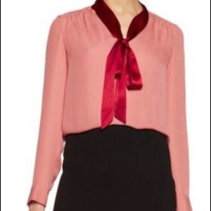 Gorgeous Alice +Olivia 100% silk bow top